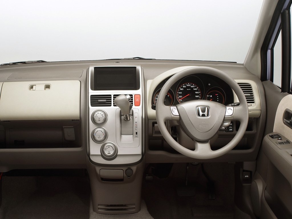 Honda Mobilio I Рестайлинг