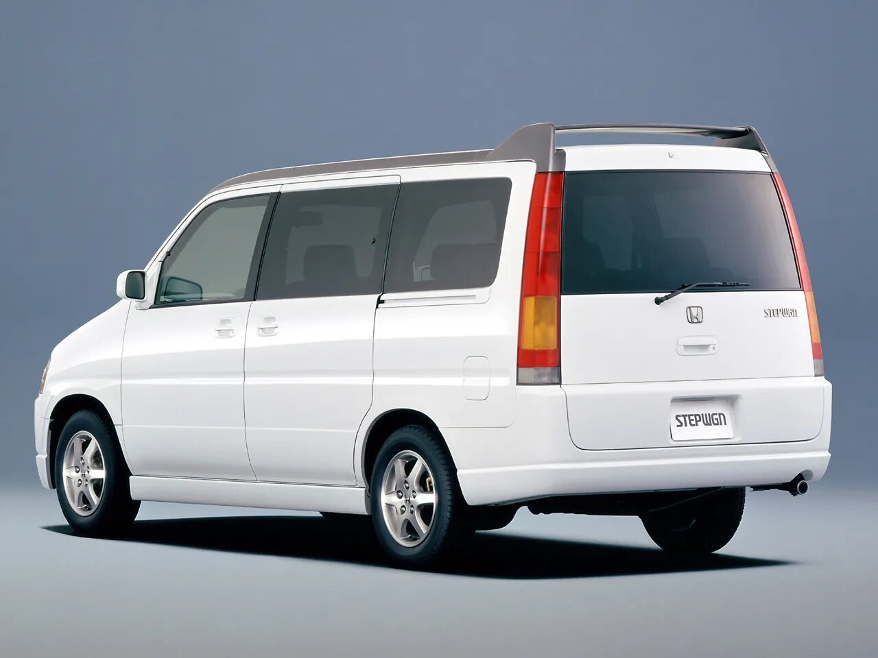 Honda Stepwgn I Рестайлинг
