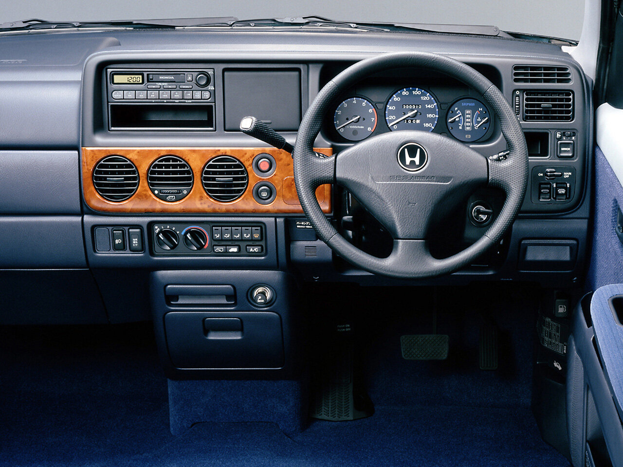 Honda Stepwgn I Рестайлинг