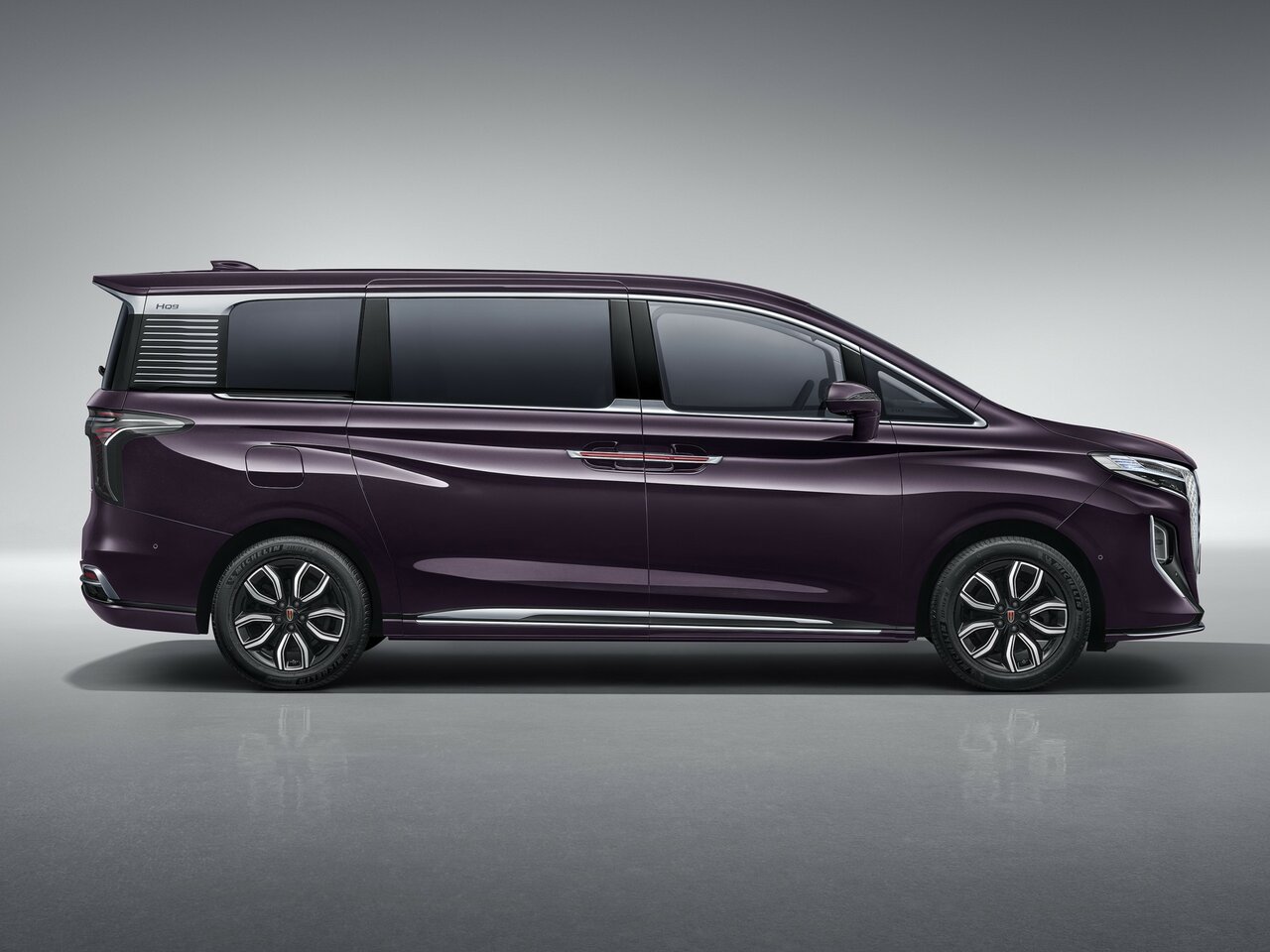 Hongqi HQ9 Премия «Новинка года'25»