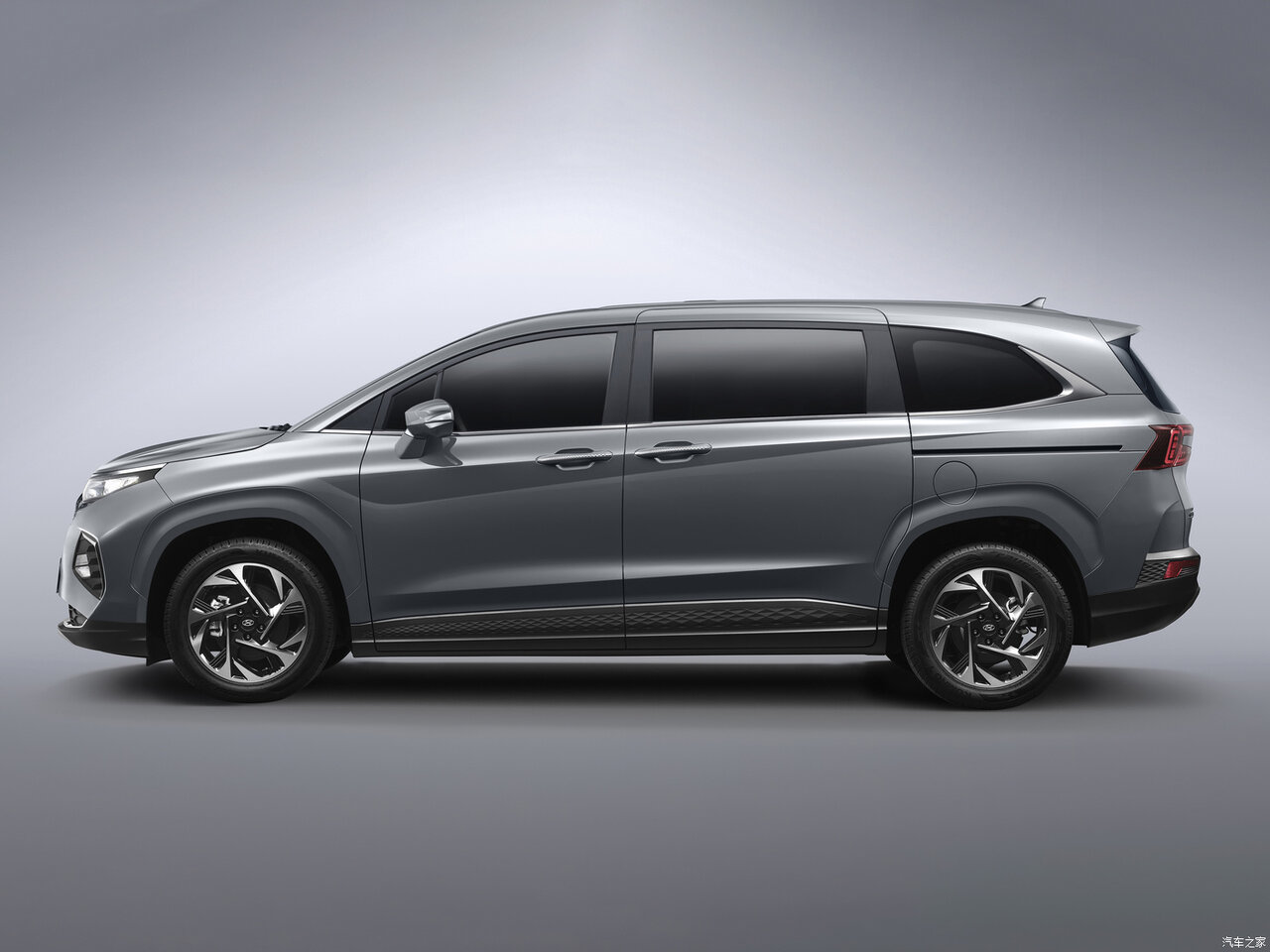 Hyundai Custin Минивэн