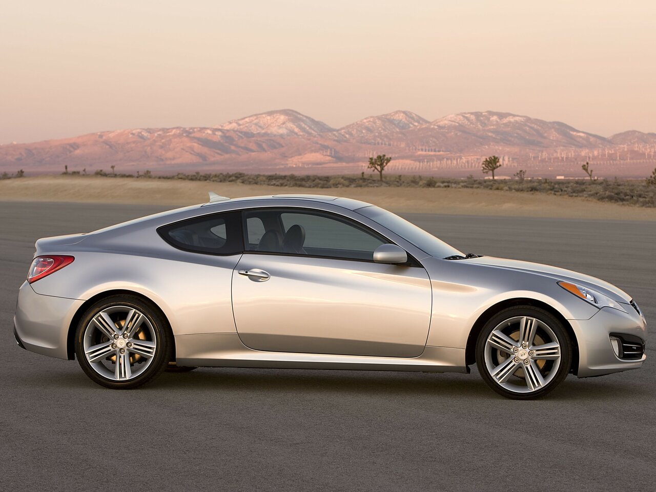 Hyundai Genesis Coupe I