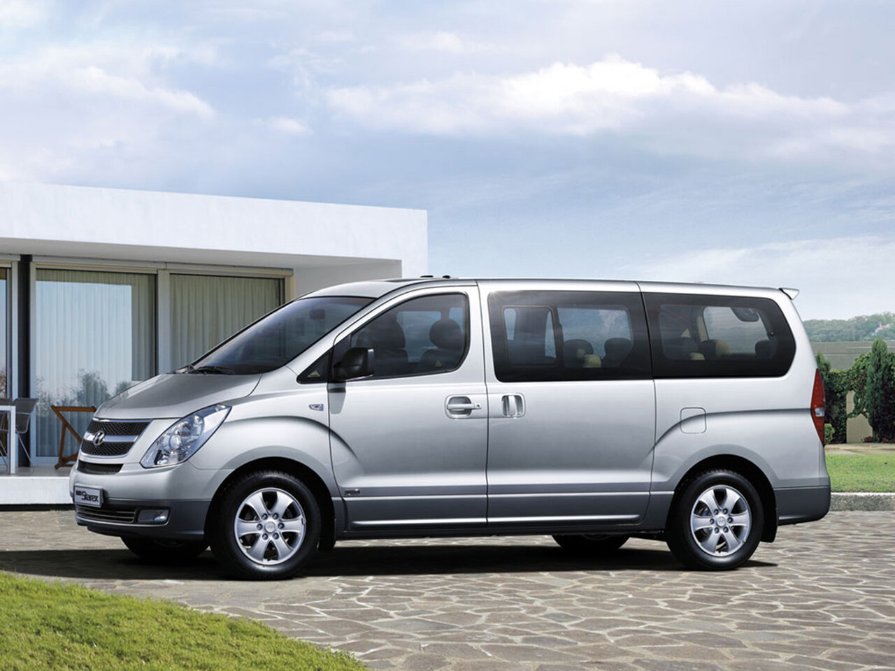 Hyundai Grand Starex I