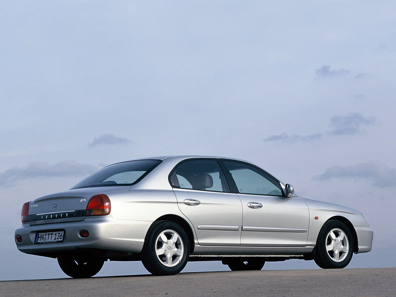 Hyundai Sonata IV (EF)