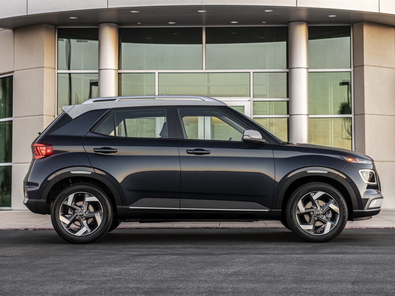 Hyundai Venue I