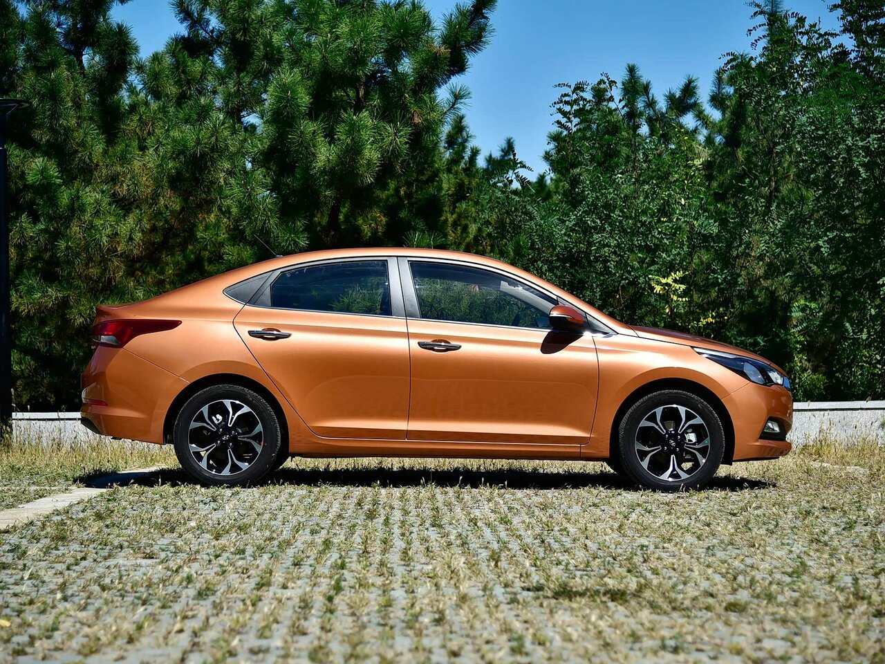 Hyundai Verna IV