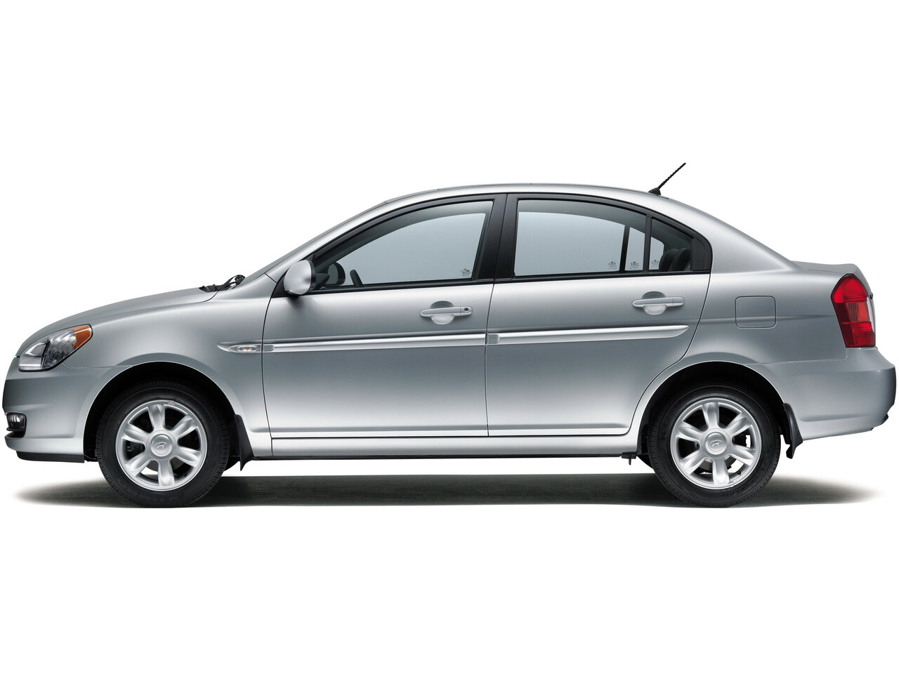 Hyundai Verna II