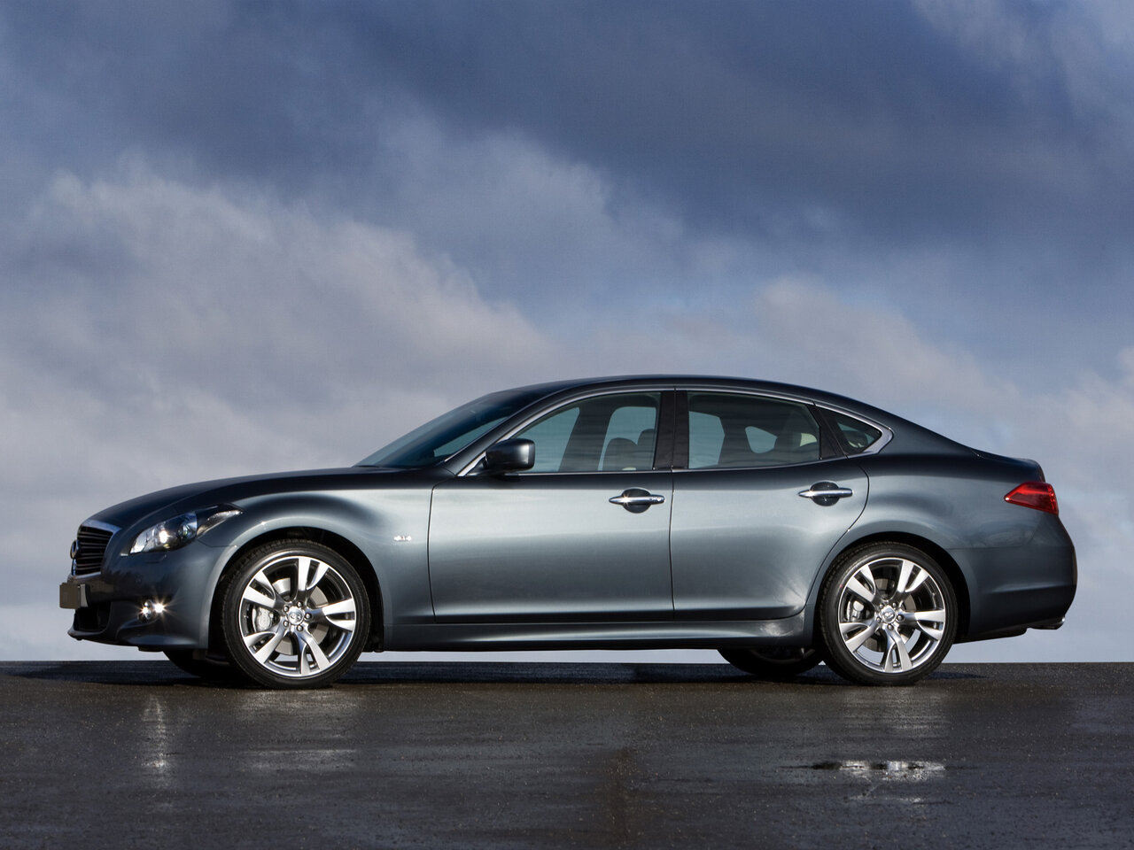Infiniti M IV