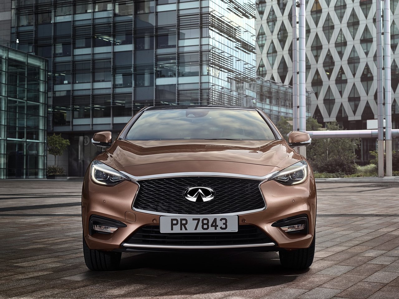 Infiniti Q30 Хэтчбек 5 дв.