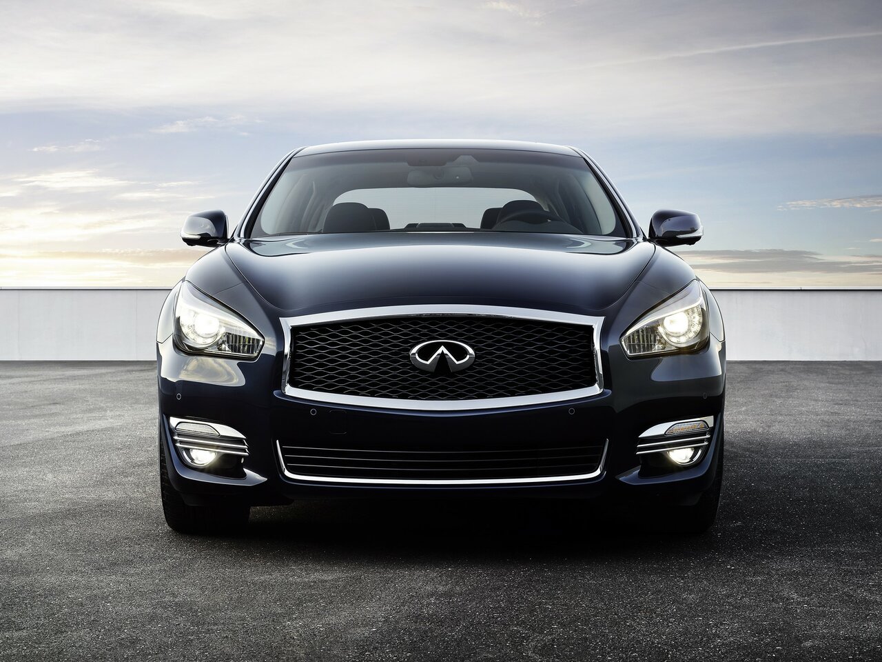Infiniti Q70 I