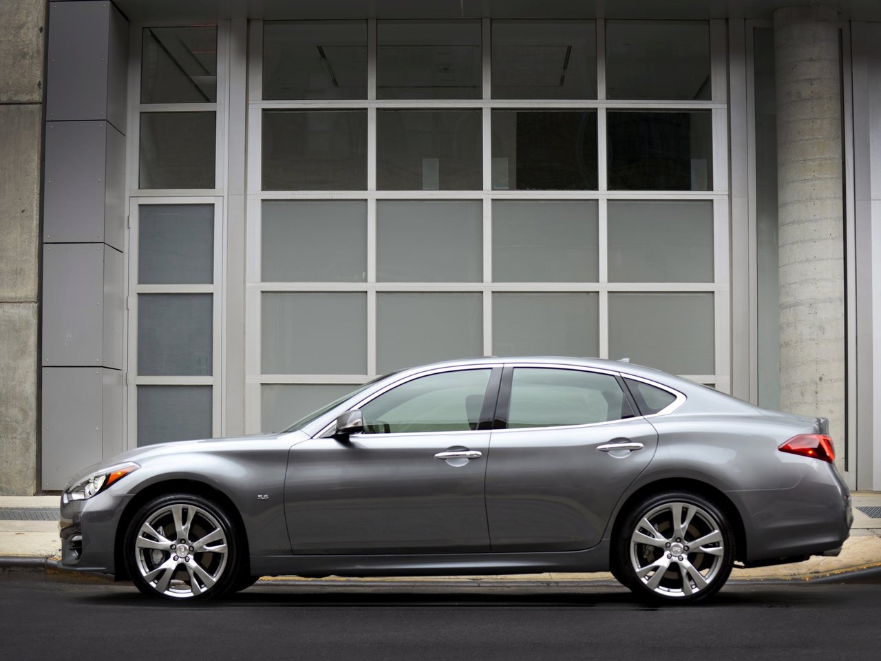 Infiniti Q70 I Рестайлинг