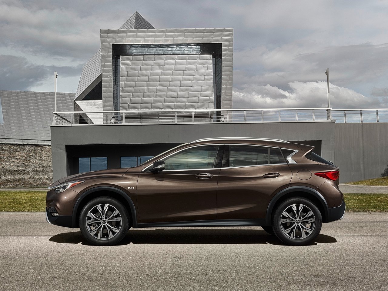 Infiniti QX30 Внедорожник 5 дв.