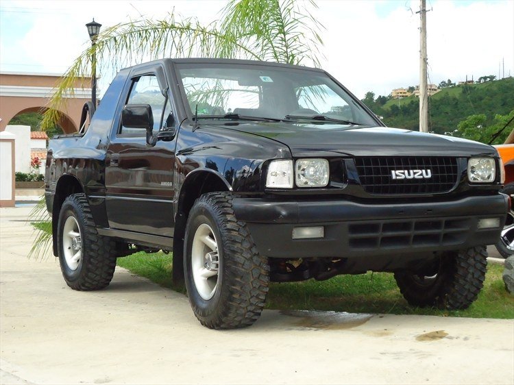 Isuzu Amigo I