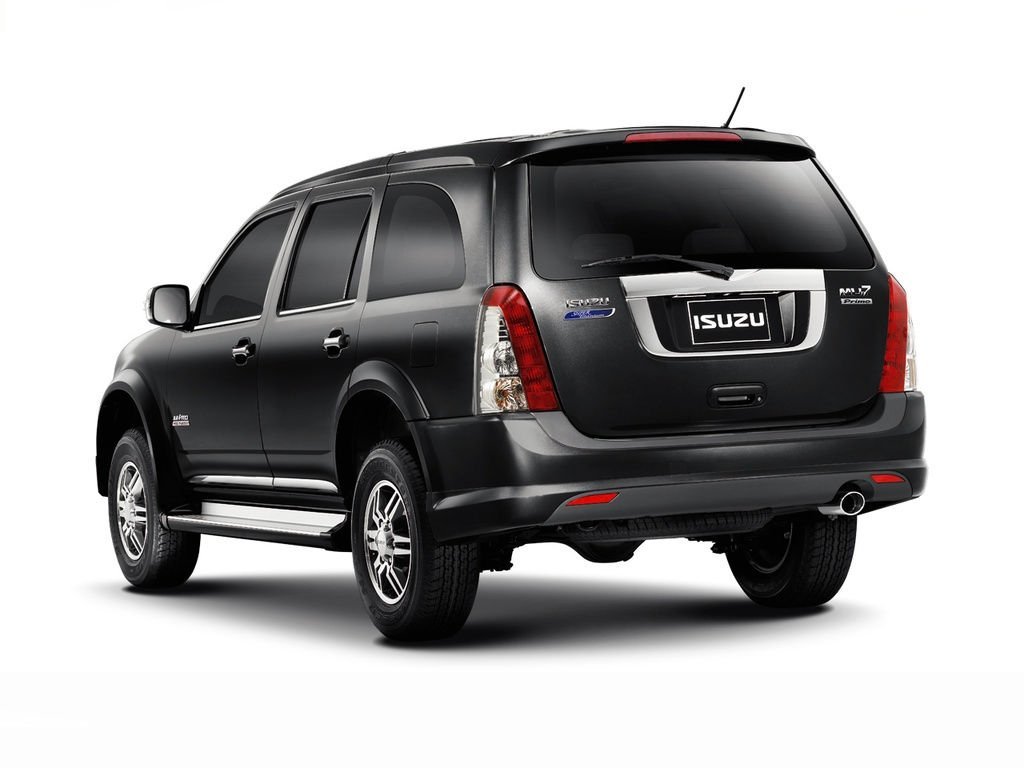 Isuzu MU-7 Внедорожник 5 дв.