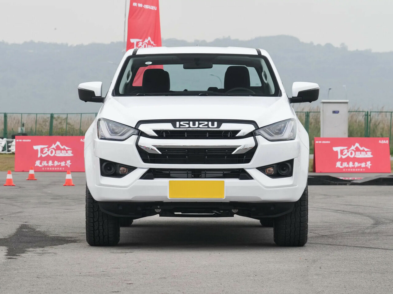 Isuzu T30 Explorer Пикап Двойная кабина