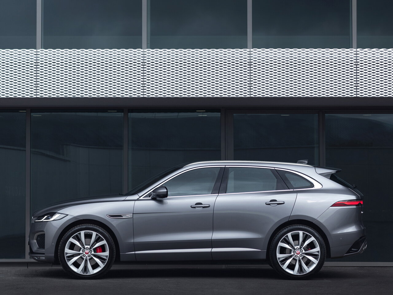 Jaguar F-Pace I Рестайлинг
