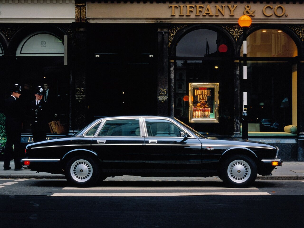 Jaguar XJ II (XJ40)