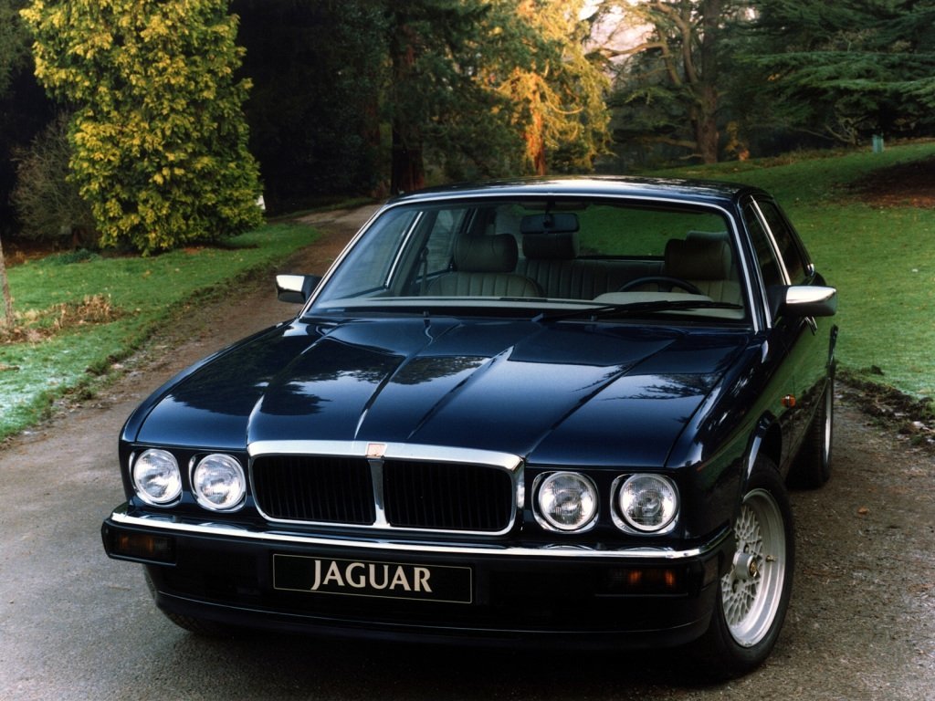 Jaguar XJ II (XJ40)