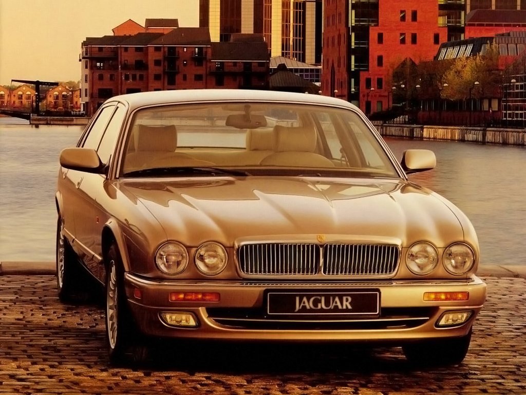 Jaguar XJ II (X300)