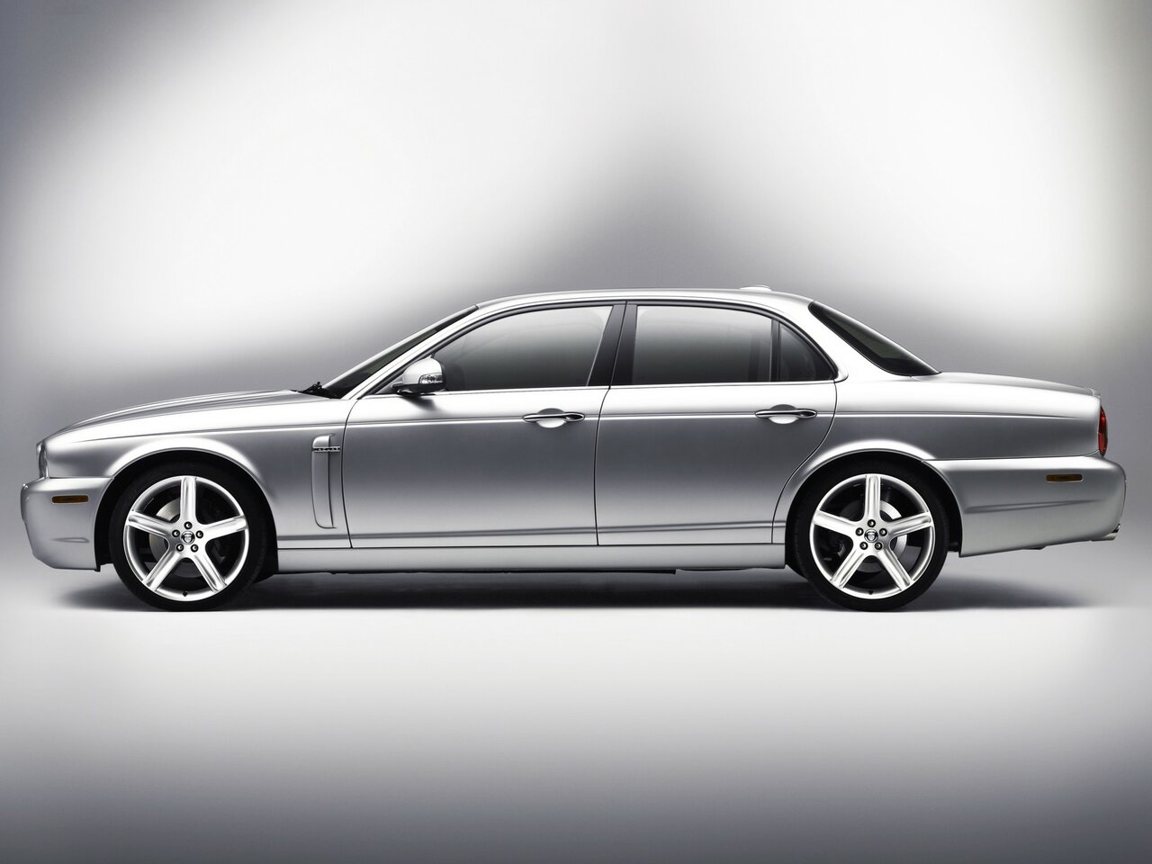 Jaguar XJ III (X350/X358)