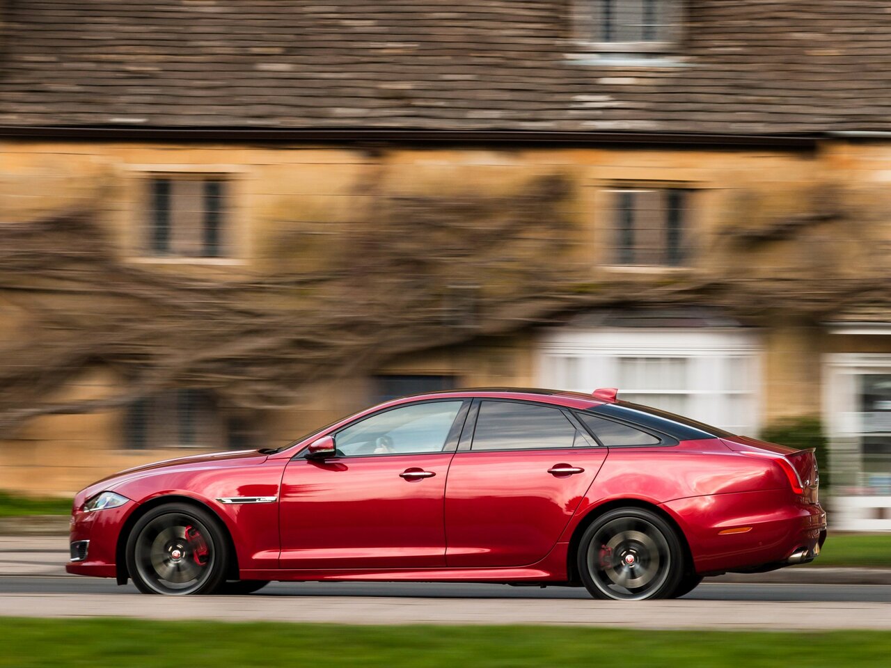 Jaguar XJR IV (X351) Рестайлинг