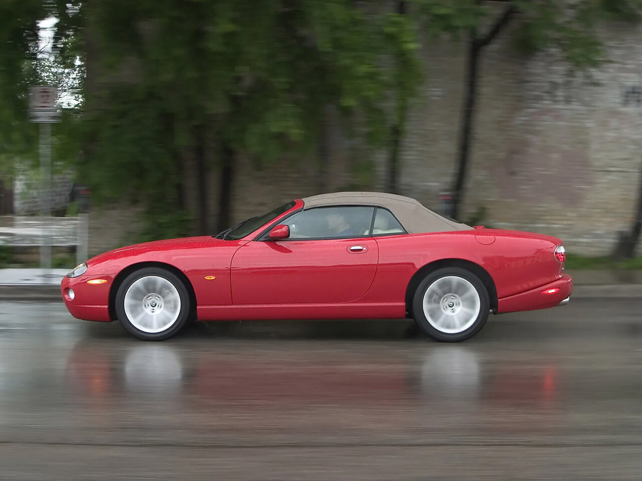 Jaguar XK I Рестайлинг