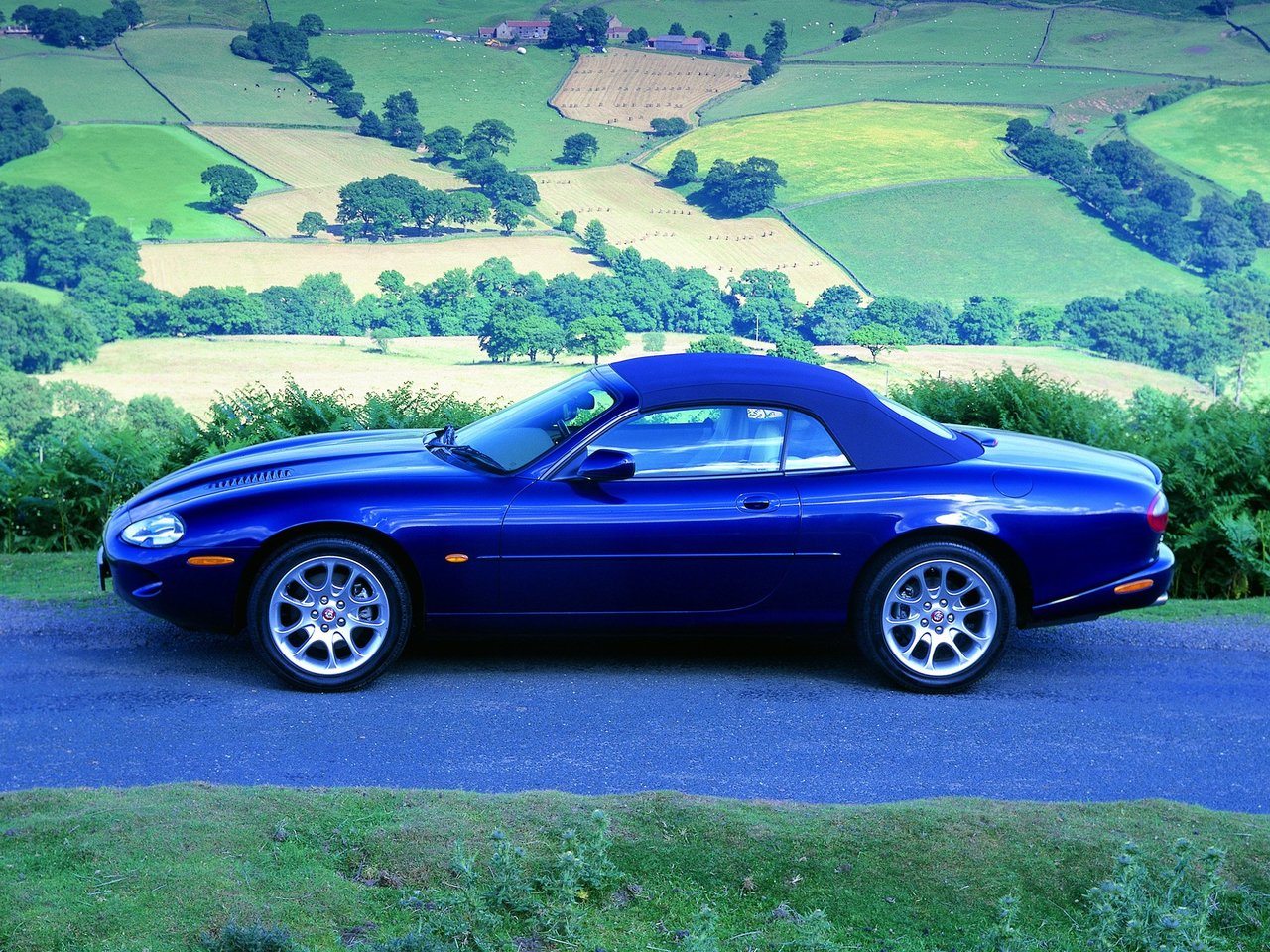 Jaguar XKR I