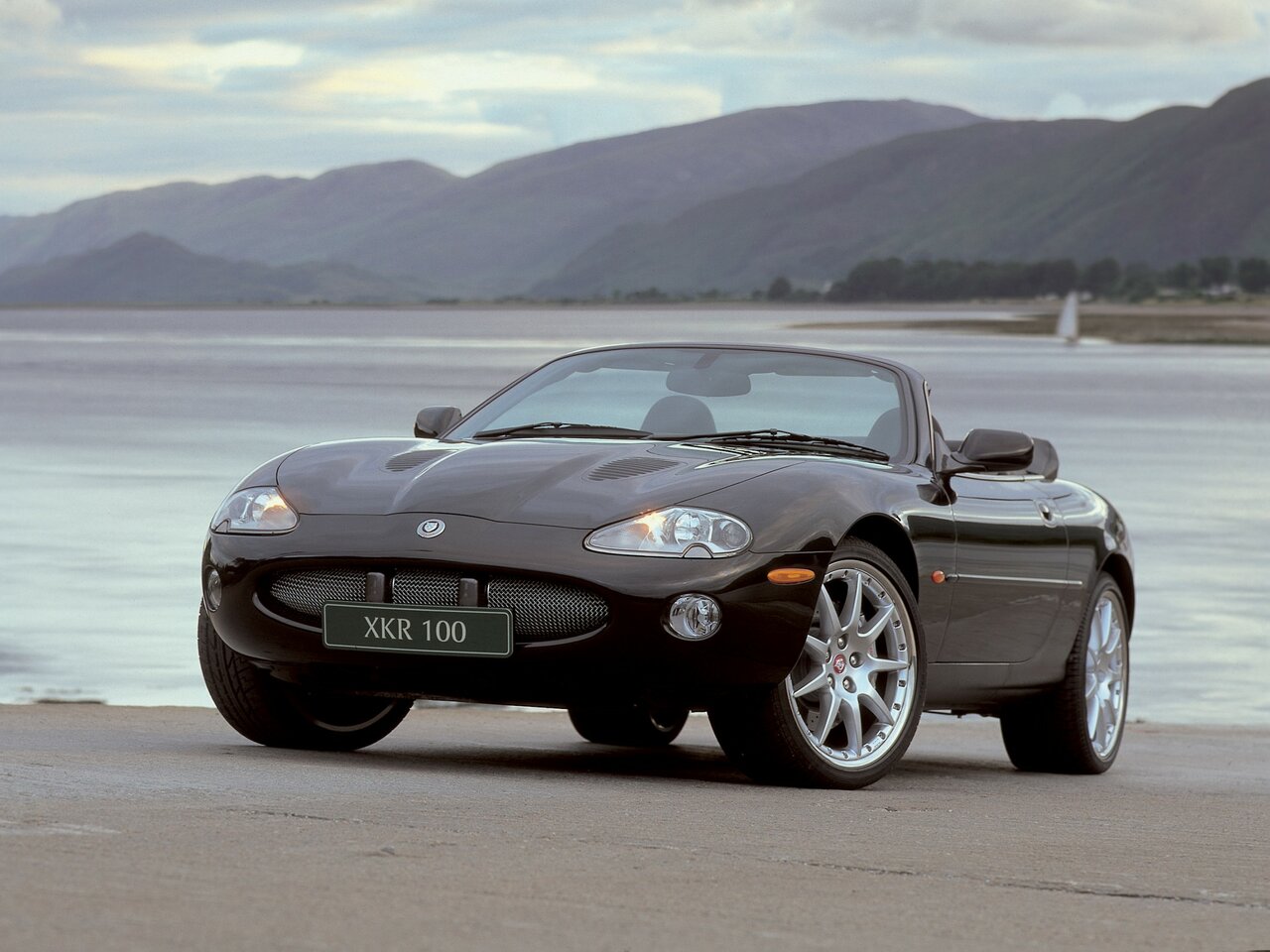 Jaguar XKR I