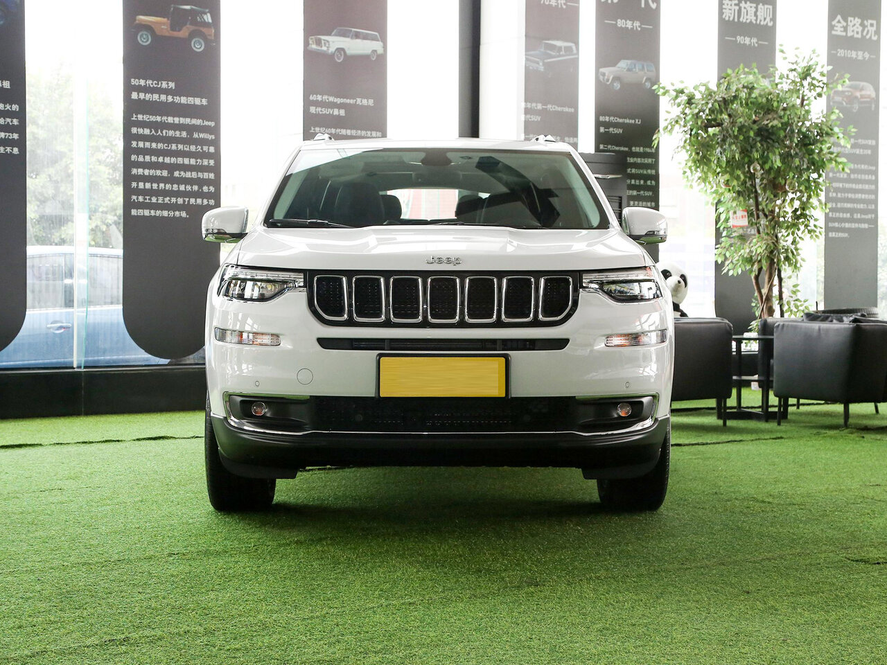 Jeep Grand Commander I (K8)