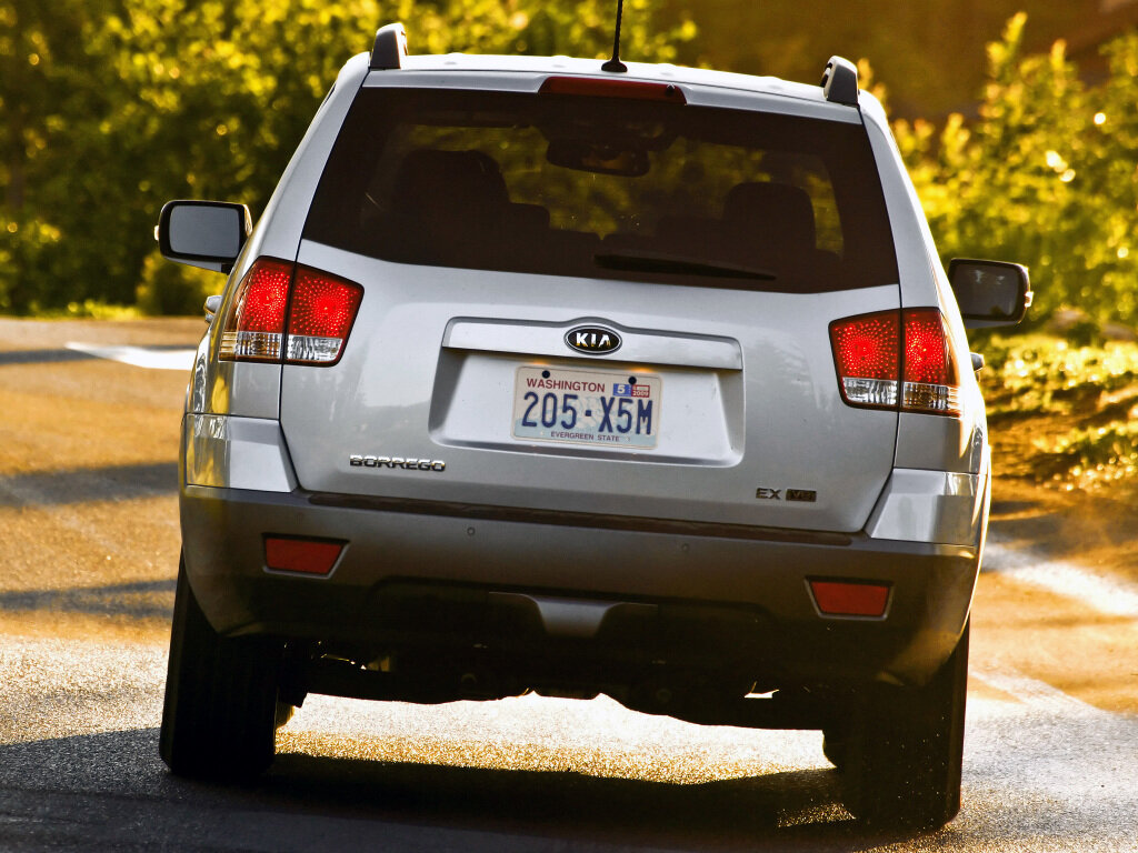 Kia Borrego I