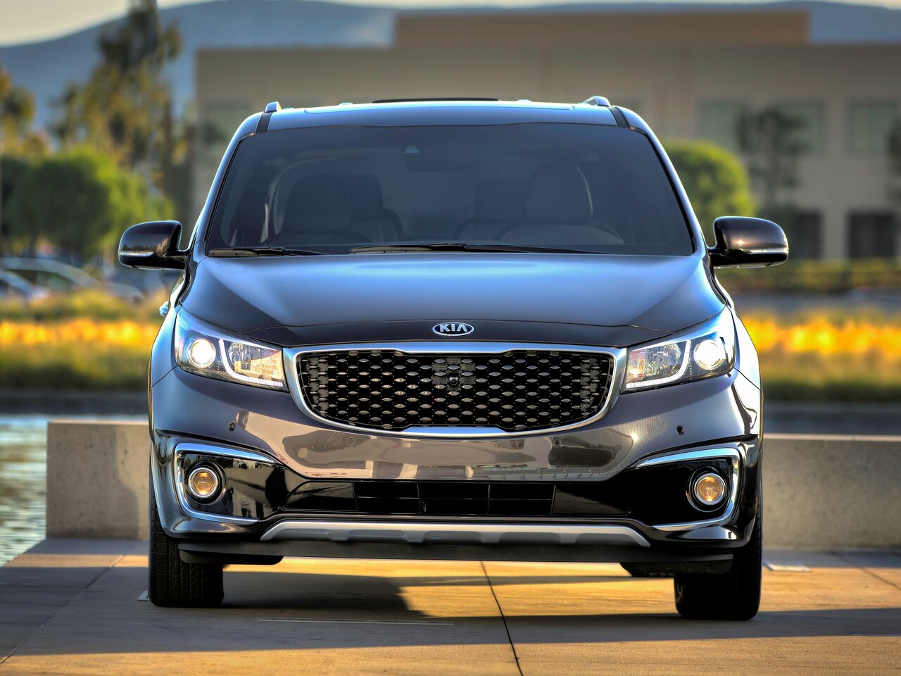 Kia Carnival III