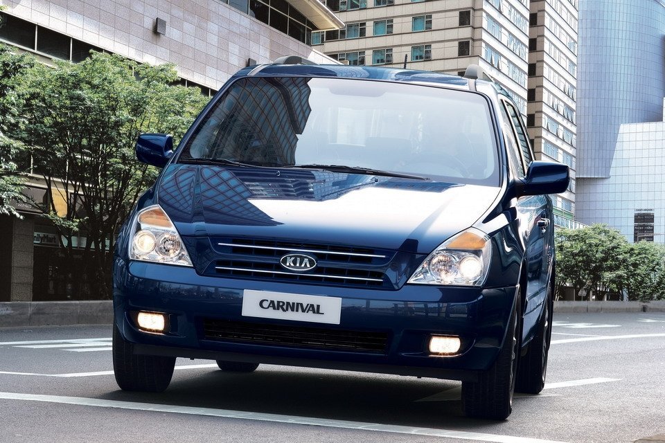 Kia Carnival II