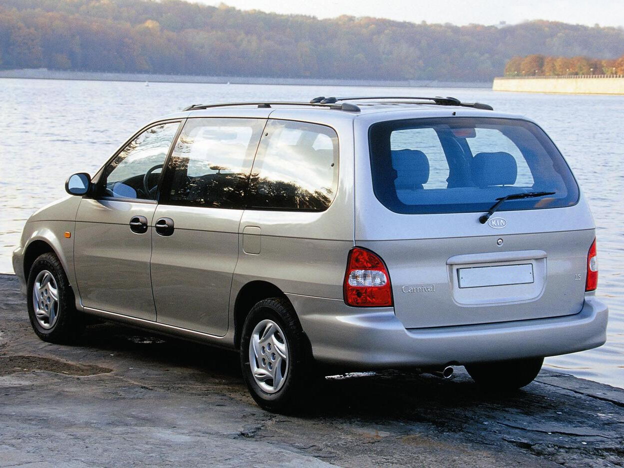 Kia Carnival I