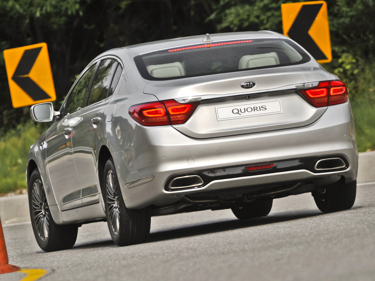 Kia Quoris I Рестайлинг