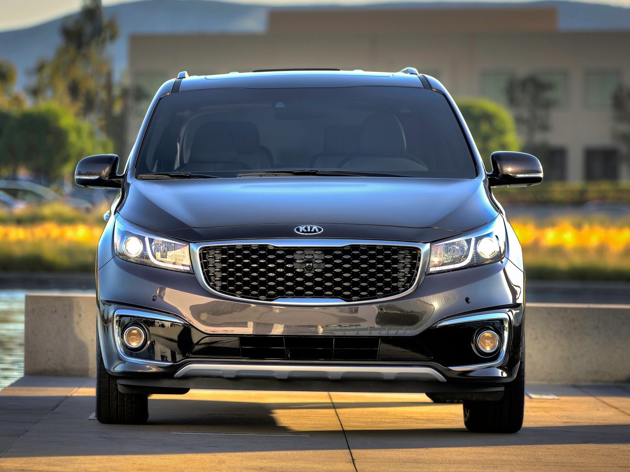Kia Sedona III