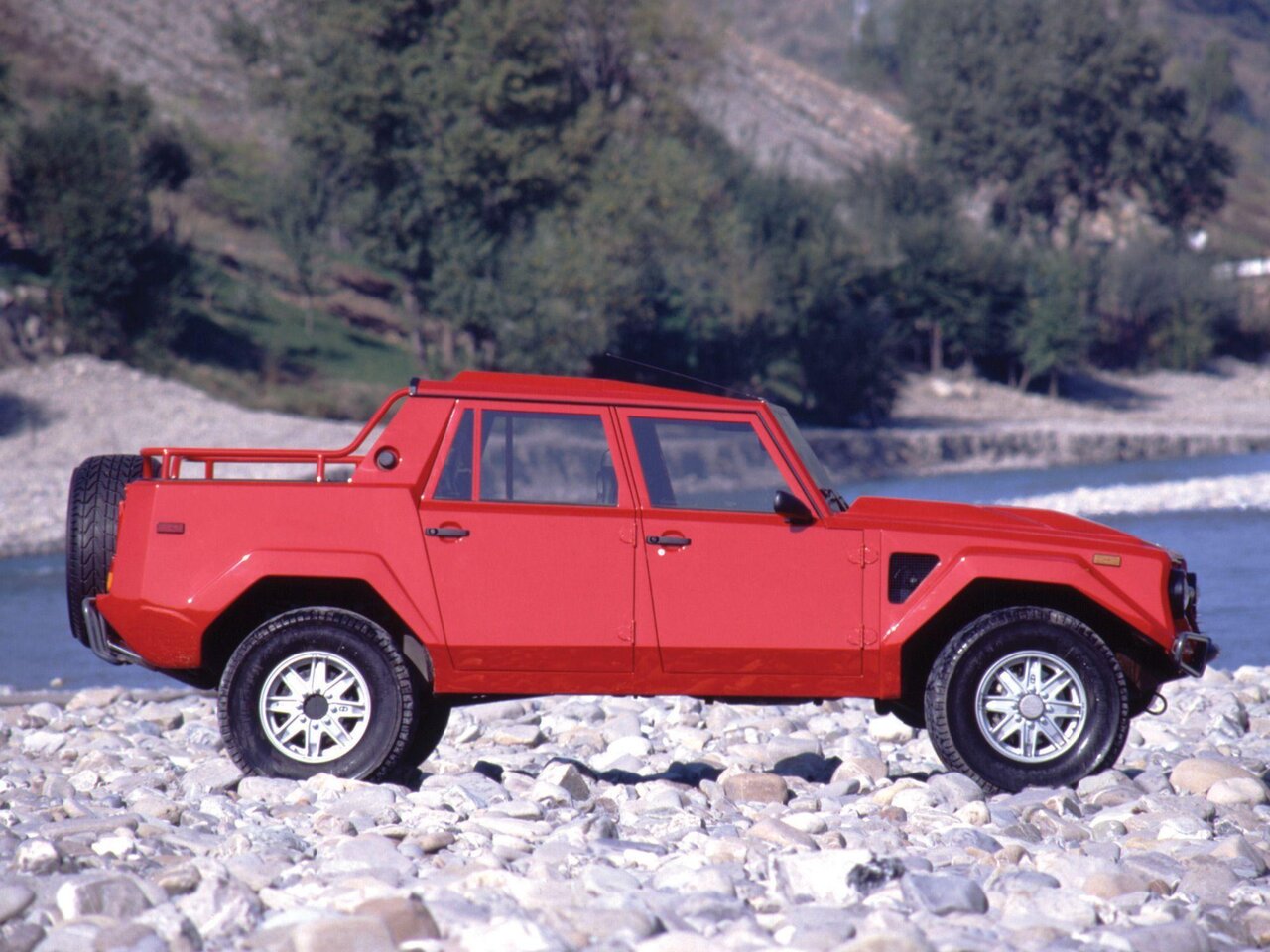 Lamborghini LM002 Пикап Двойная кабина