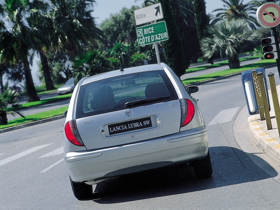 Lancia Lybra 1999 – 2006