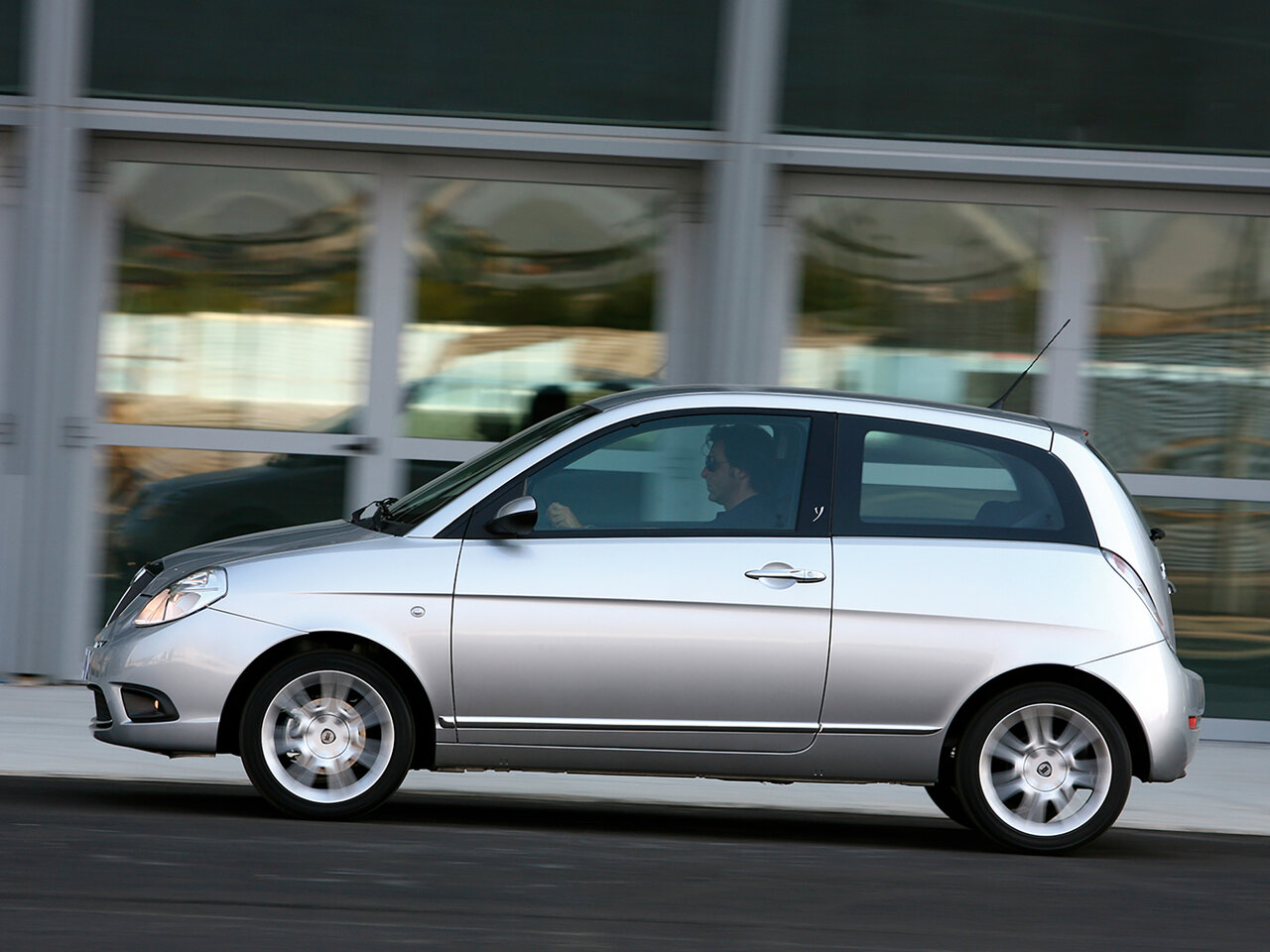 Lancia Ypsilon II (Type 843) Рестайлинг