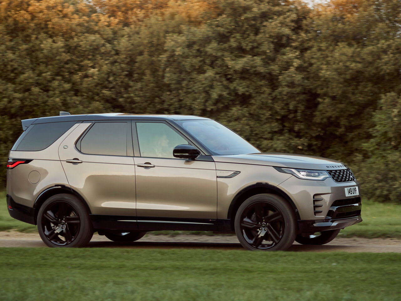 Land Rover Discovery V Рестайлинг