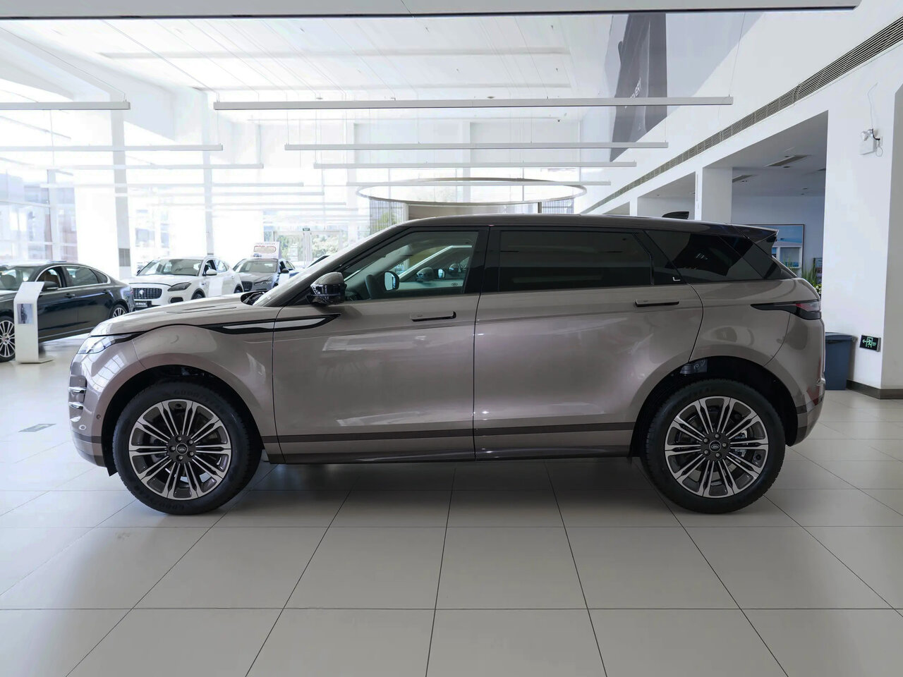 Land Rover Range Rover Evoque II Рестайлинг