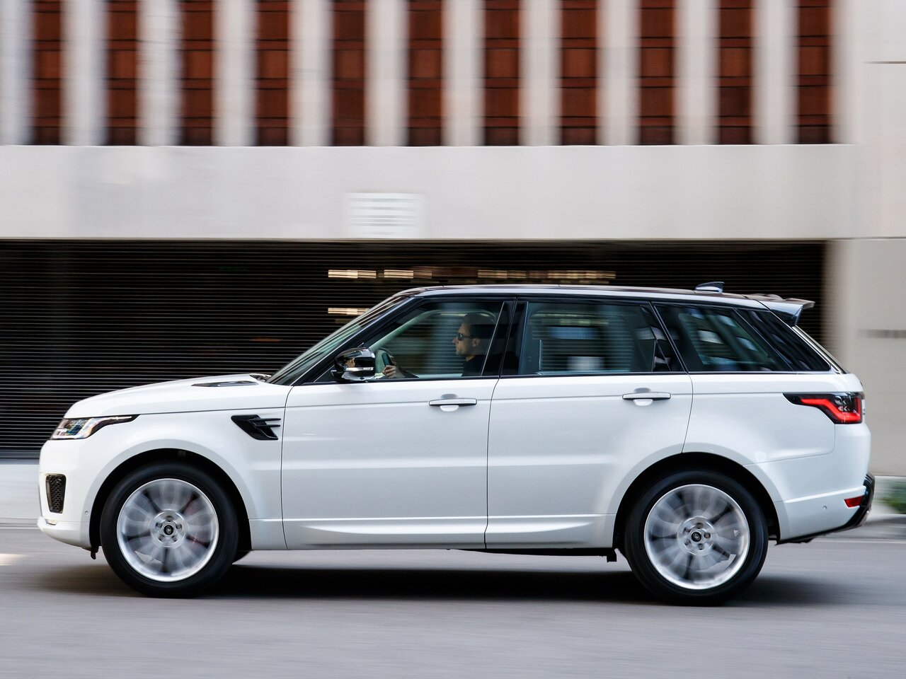 Land Rover Range Rover Sport II Рестайлинг