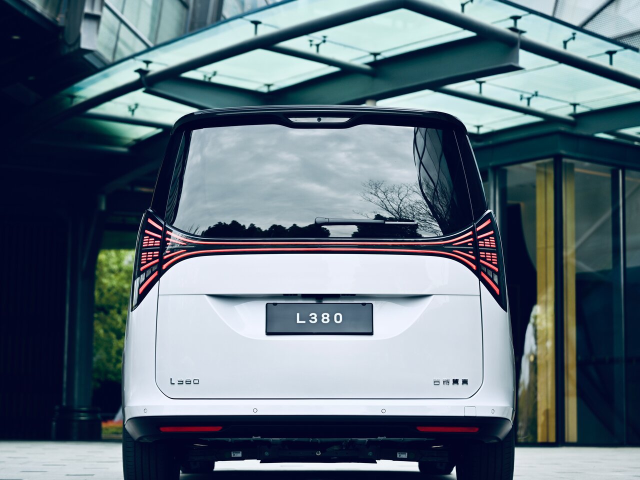 LEVC L380 Минивэн