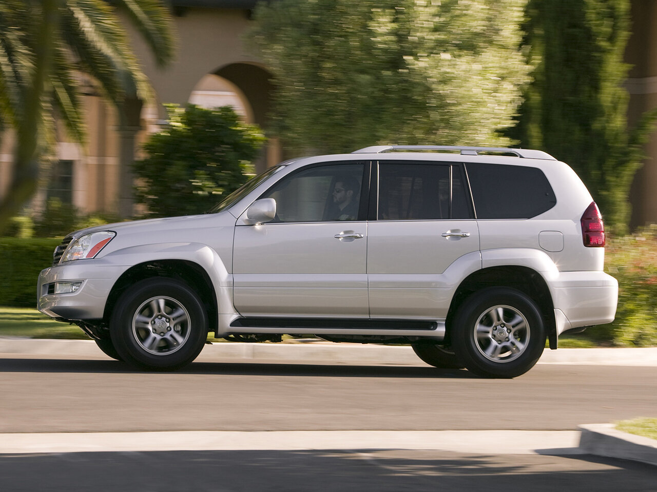Lexus GX I
