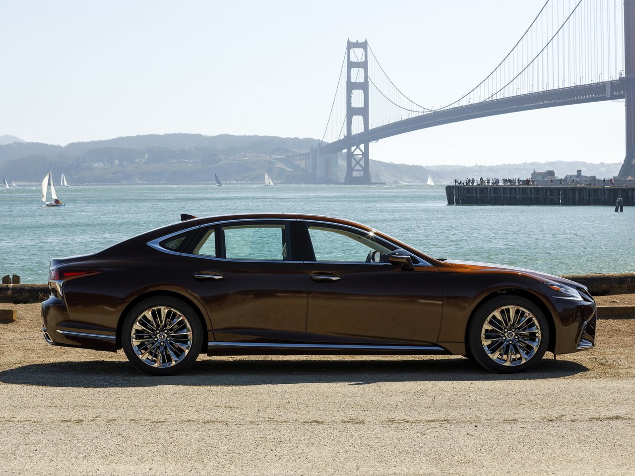 Lexus LS V