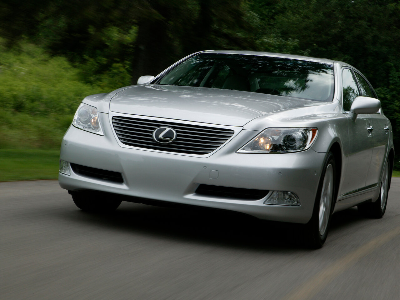 Lexus LS IV
