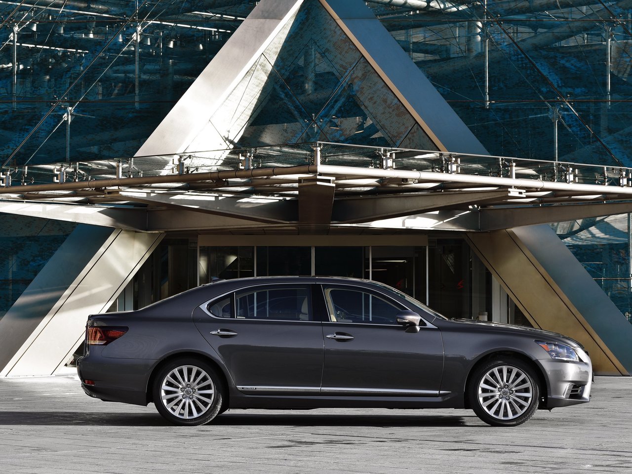 Lexus LS IV Рестайлинг 2