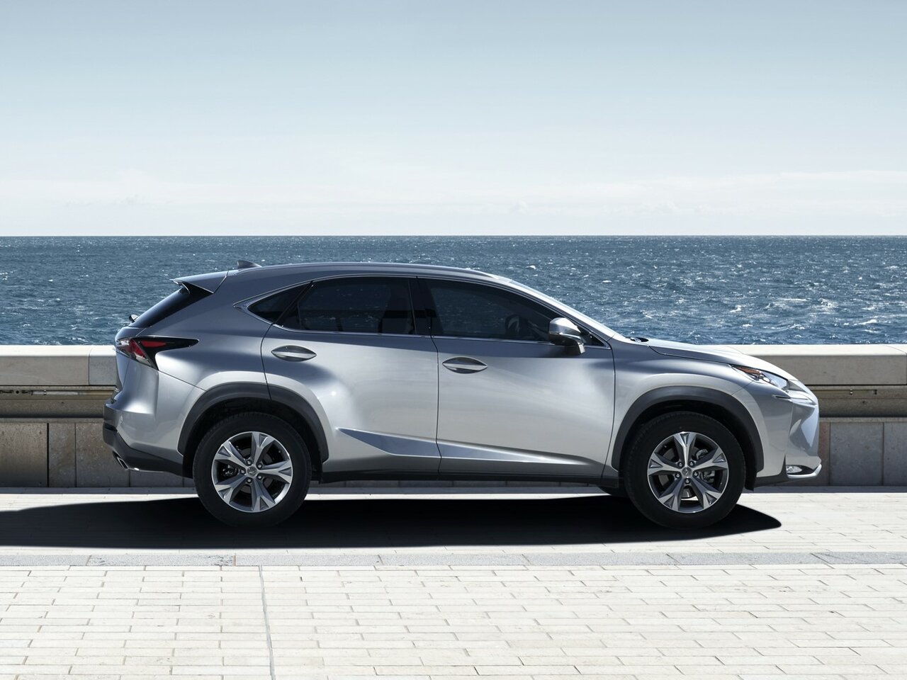 Lexus NX I