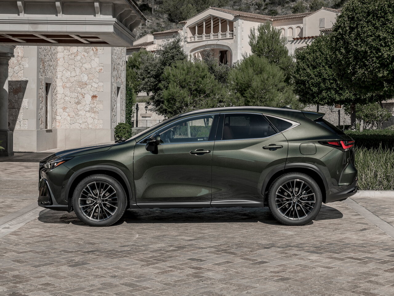 Lexus NX II