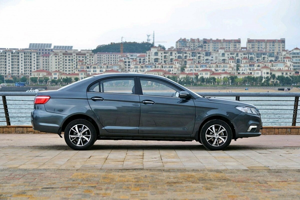 Lifan 650 EV Седан