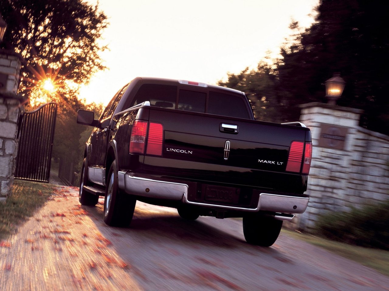 Lincoln Mark LT I
